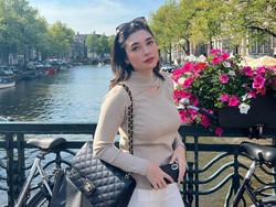 Intip Gaya Amanda Rigby, Calon Istri Andre Taulany dengan Barang Branded