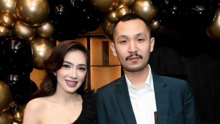 8 Potret Angel Karamoy Beri Kejutan Ultah Gusti Ega, Hadiahi Jam Tangan Mewah