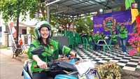 Cerita Ayu Ting Ting Nongkrong Bareng Komunitas Lady Grab Usai Mobil Mogok