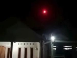 Heboh Cahaya Merah Lintasi Langit Klaten, Ini Penjelasan Ilmiahnya