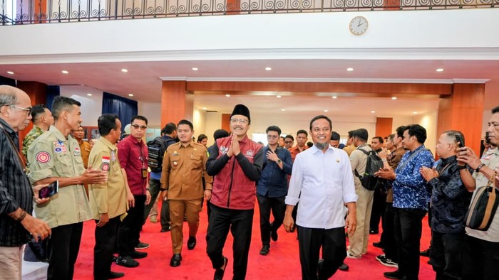 Gus Ipul Ajak SDM PKH Perkuat Pemutakhiran Data Penerima Bansos
