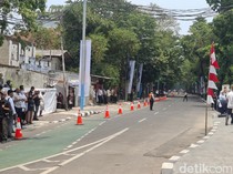 Jalan Minangkabau Timur Arah Manggarai Ditutup Jelang Peresmian LRT
