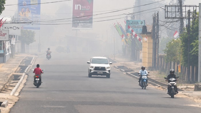 Kabut asap di Kota Jambi yang semakin pekat
