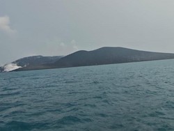 Anak Krakatau Ternyata Tumbuh Lagi Setelah Runtuh ke Laut