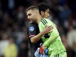Ajax Vs Willem II Tuntas 5-1, Paes & Nathan Main Penuh