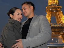 Momen Merdi Octavia-Rama Sahetapy Rayakan 8 Tahun Pernikahan di Paris