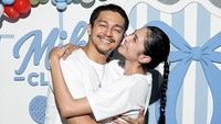 Kejutan Deva Mahenra Buat Ultah Mikha Tambayong