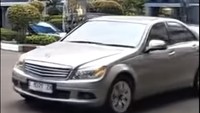 Momen Purbaya Nyetir Mobil Sendiri dari Rumah ke Kantor Kemenkeu