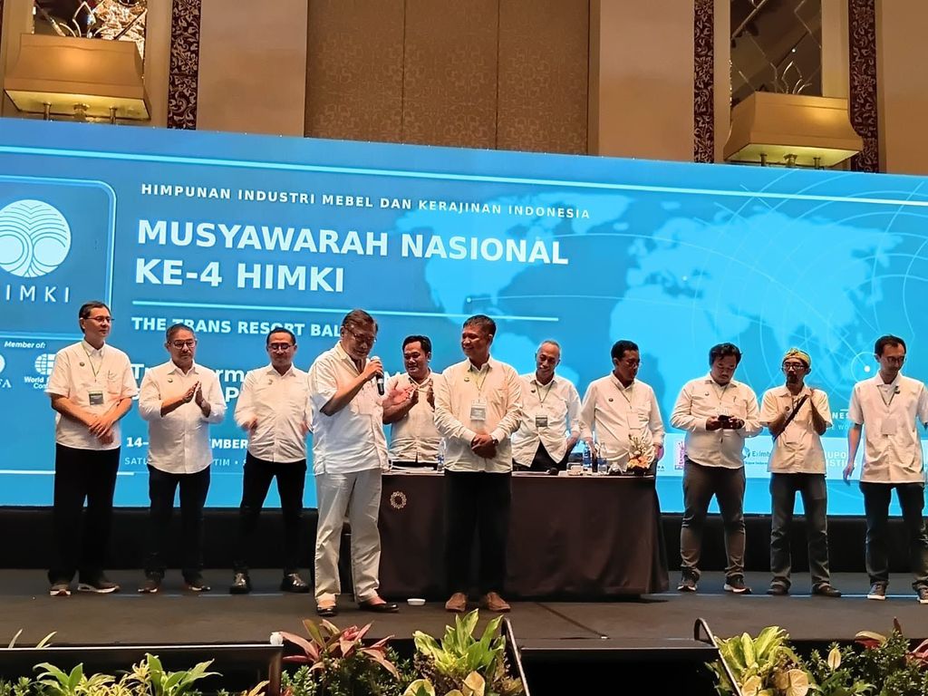 Musyawarah Nasional Ke-4 HIMKI. Musyawarah Nasional Ke-4 HIMKI. (Dok. HIMKI)