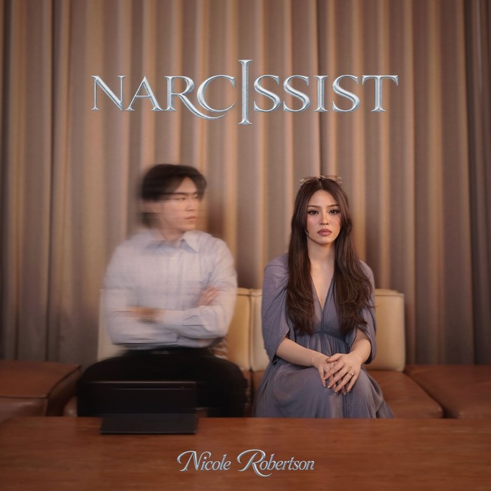 Nicole Robertson kembali dengan single Narcissist, menggambarkan perasaan terjebak dalam toxic relationship.
