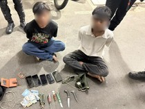 2 Pemuda Diduga Begal Ditangkap di Jaktim, Pisau hingga 5 Ponsel Disita