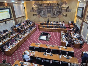 Komisi IX DPR Cecar Menkes soal Pengembalian Dana BPJS Rp 10 T ke Kemenkeu