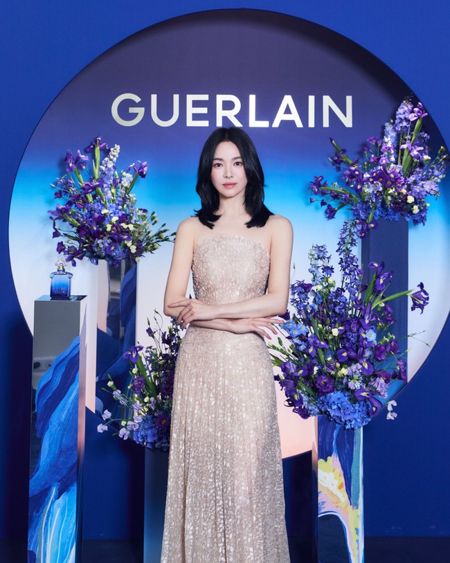 Song Hye Kyo menyita perhatian dengan kehadirannya di Paris sebagai global ambassador Guerlain. Foto: dok. Instagram Guerlain
