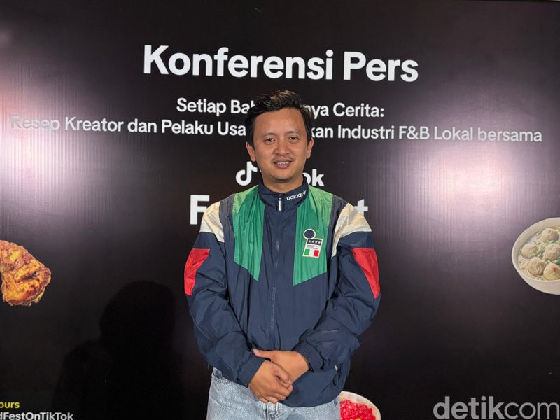 Taufik Rustiadi, owner Cimol Bojot AA