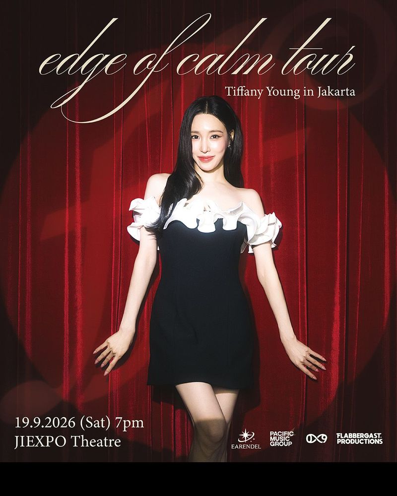 Tiffany Young menggelar tur konser solo Edge of Calm Tour.