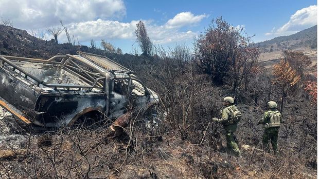 TNI menemukan jenazah sopir travel korban pembunuhan OPM di Wamena, Jayawijaya dalam mobil terbakar. TNI menemukan jenazah sopir travel korban pembunuhan OPM di Wamena, Jayawijaya dalam mobil terbakar.