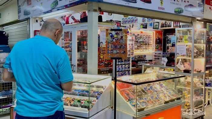 Tips Berburu Mainan Jadul di Blok M biar Nggak Kalap Belanja