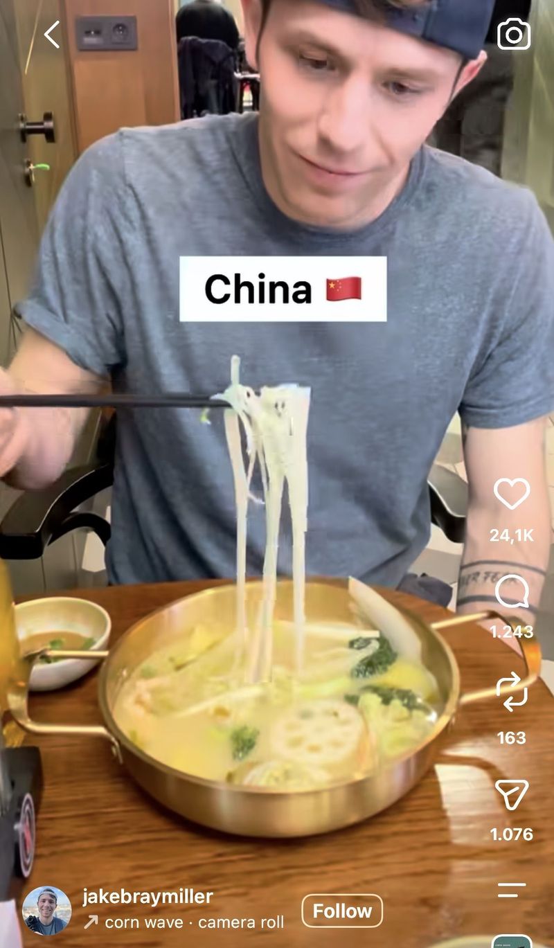 Wah! Bule Amerika Ini Sebut di Negara Mana Saja Dirinya Keracunan Makanan