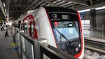 Warga Mulai Menjajal LRT Kelapa Gading - Manggarai