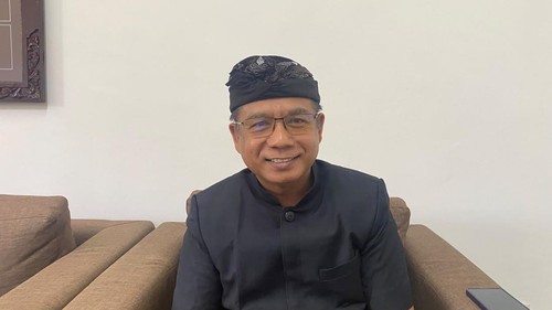 Anggota Komisi III DPRD Karangasem, I Nyoman Sumadi, saat ditemui di ruang kerjanya, Kamis (17/9/2026). (Foto: I Wayan Selamat Juniasa/detikBali)