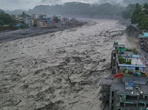 Bagaimana Perubahan Iklim Perparah Longsoran Gunung di Nepal