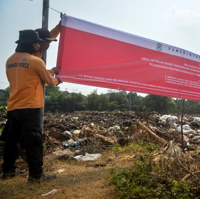 Bikin Polusi, TPS Ilegal Seluas 8.000 Meter di Tangerang Disegel
