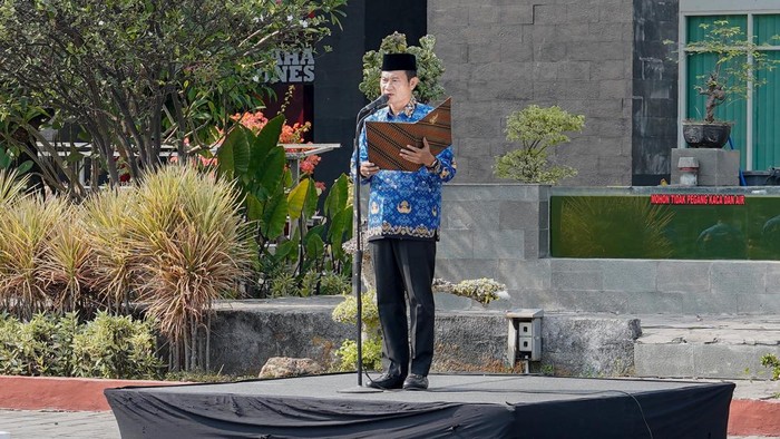 Bupati Lamongan Yuhronur Efendi