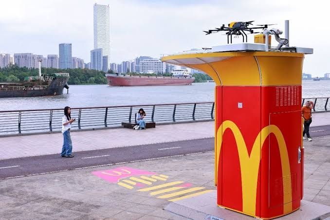 Canggih! Pesan McD di Shanghai Bisa Diantar Drone dalam 10 Menit