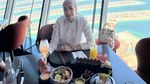 Seru! Erin Anthony Makan dengan View Ikonik di Masjid Nabawi hingga Eiffel