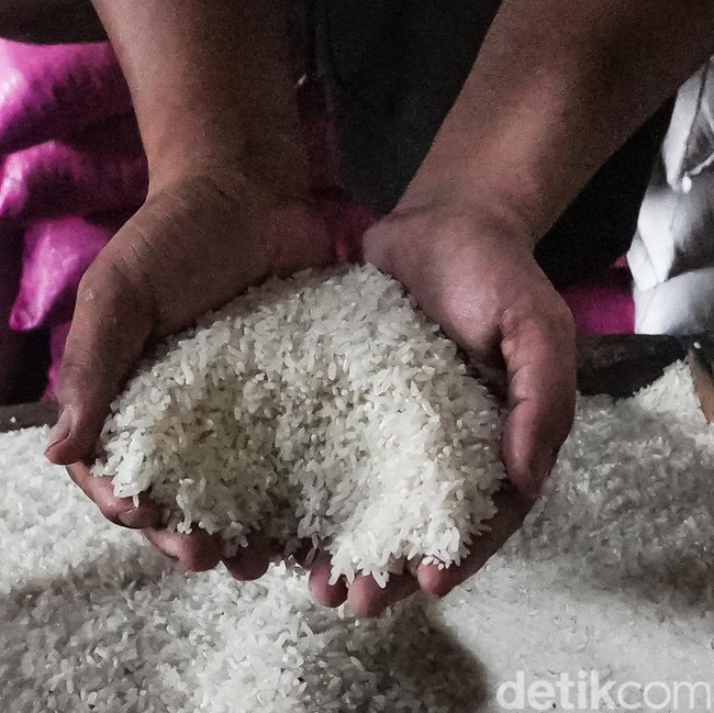 Kemarau Bikin Pasokan Seret, Harga Beras Mulai Naik