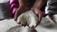 Kemarau Bikin Pasokan Seret, Harga Beras Mulai Naik