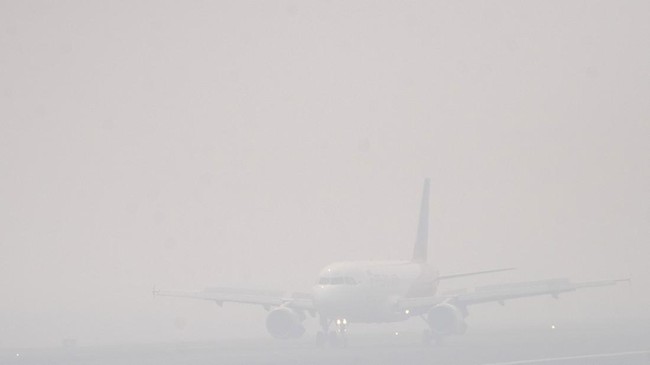 Jarak Pandang Rendah, 8 Penerbangan di Bandara Palembang Terdampak