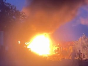 Kebakaran di Adiyaksa Makassar, 3 Rumah Habis Dilalap Api