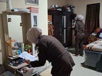 Video: Geledah Rumah Adik Eks Bupati Kupang, Jaksa Sita Sejumlah Dokumen