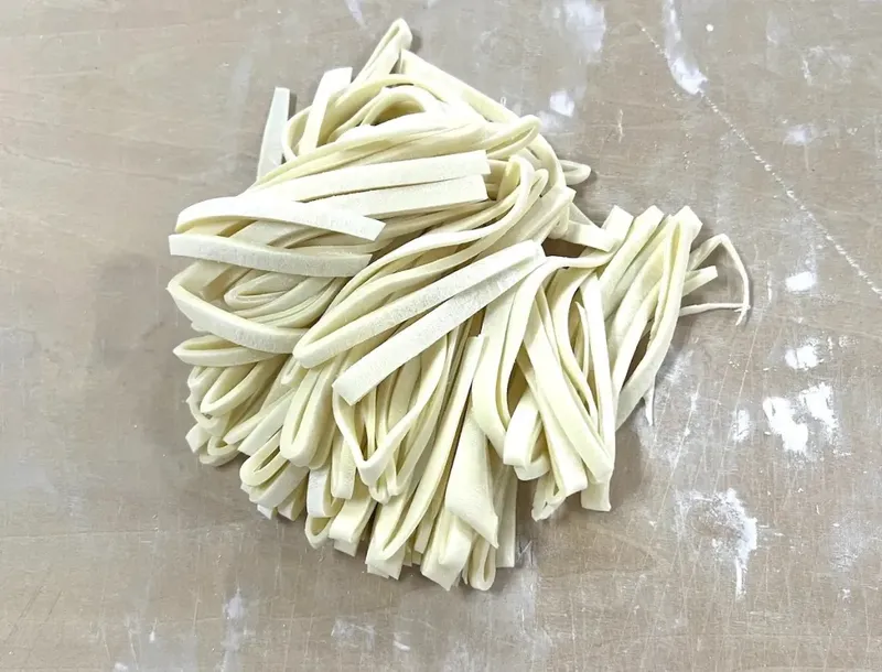 Kelas bikin mie di Jepang Kelas bikin mie di Jepang.