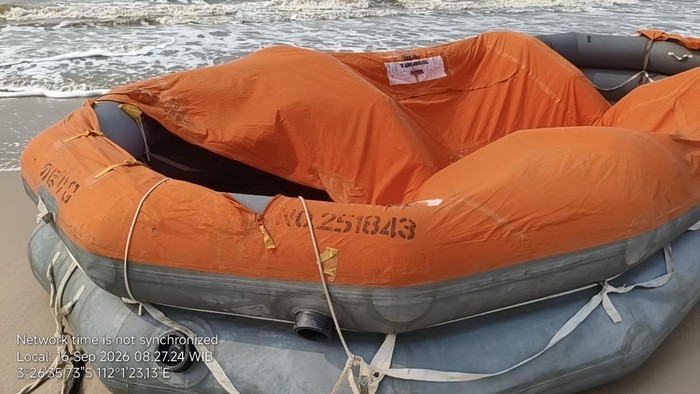 Liferaft diduga dari KM Virgo Transport 8 terpencar ke perairan Seruyan.