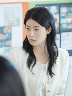 Nam Ji Hyun Versus Mainan Dewasa di Drakor Make Me Tingle
