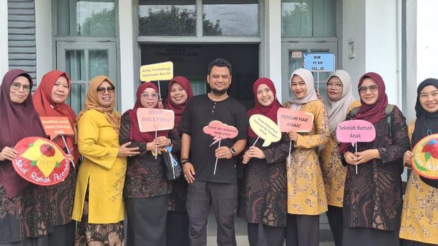 Menjaga Ibu, Melindungi Anak, Kisah Perempuan Pekerja Kebun di Solok Selatan