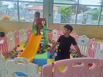Merawat Ibu, Menjaga Anak, Menguatkan Keluarga Pekerja Kebun di Solok Selatan
