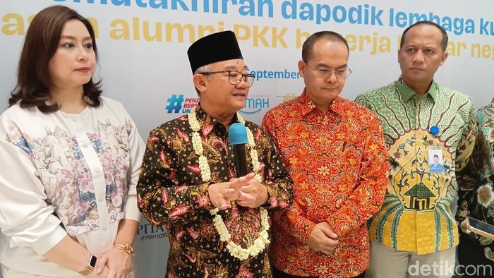 Peluncuran Dapodik Lembaga Kursus dan Pelepasan 2.452 Alumni LPK Bekerja ke Luar Negeri di LKP Puspita Martha International Beauty School, Jl KH Wahid Hasyim, Jakarta Pusat, Kamis (17/9/2026).