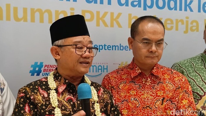 Peluncuran Dapodik Lembaga Kursus dan Pelepasan 2.452 Alumni LPK Bekerja ke Luar Negeri di LKP Puspita Martha International Beauty School, Jl KH Wahid Hasyim, Jakarta Pusat, Kamis (17/9/2026).