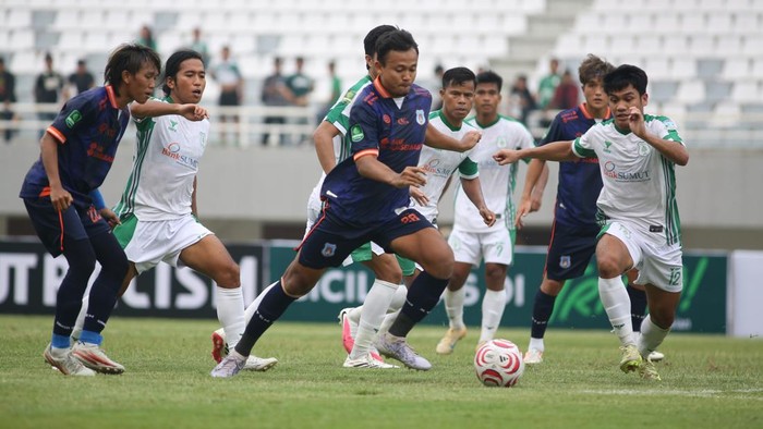 Pemain Sumsel United saat melawan PSMS Medan pekan lalu.