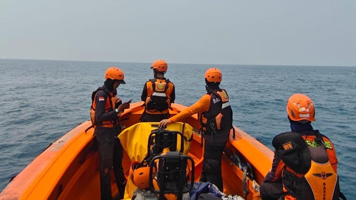 Pencarian jurnalis yang hilang kontak di Selat Sunda