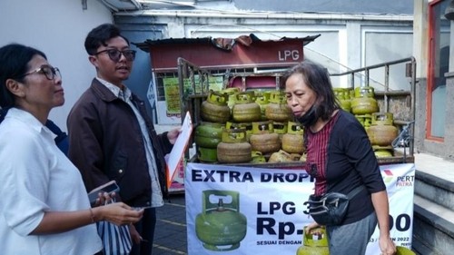 Penyaluran ekstra tabung gas 3 kg di wilayah Dalung, Kecamatan Kuta Utara, Badung, Rabu (16/9/2026). (Dinas Koperasi Badung)