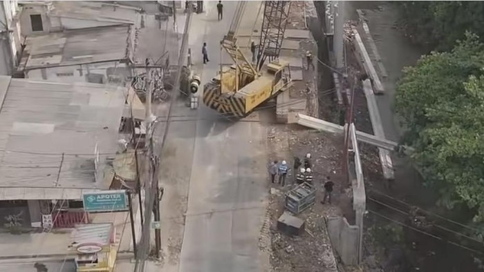 Perbaikan di Jalan Raya Cipayung Depok