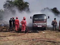 Dump Truck Terbakar di Indramayu, Kerugian Capai Rp130 Juta