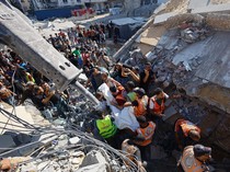 Korban Tewas Apartemen Ambruk di Gaza Bertambah Jadi 21 Orang
