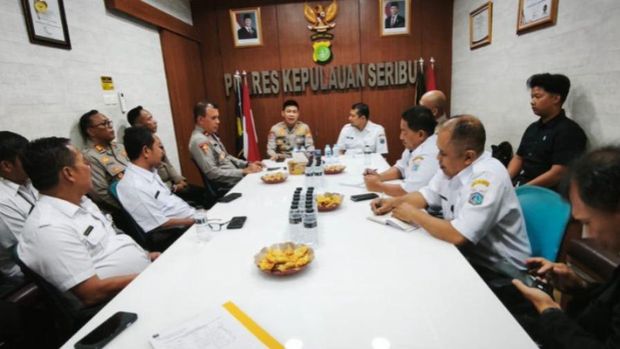 Polres Kepulauan Seribu edukasi pelajar lewat program 'Bapak Asuh Polri', Kamis (17/9/2026).