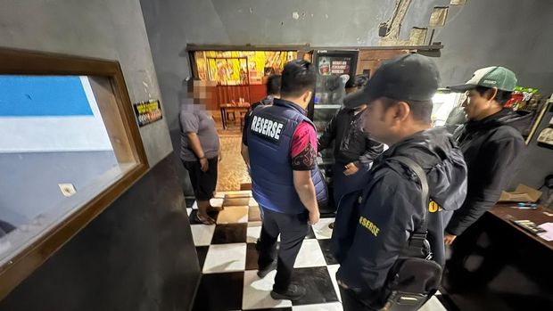 Polres Malang menggelar Operasi Cipta Kondisi untuk menekan peredaran minuman keras (miras). Sebanyak 2.307 botol miras disita petugas. (dok Istimewa)