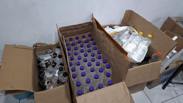 Polres Malang menggelar Operasi Cipta Kondisi untuk menekan peredaran minuman keras (miras). Sebanyak 2.307 botol miras disita petugas. (dok Istimewa)